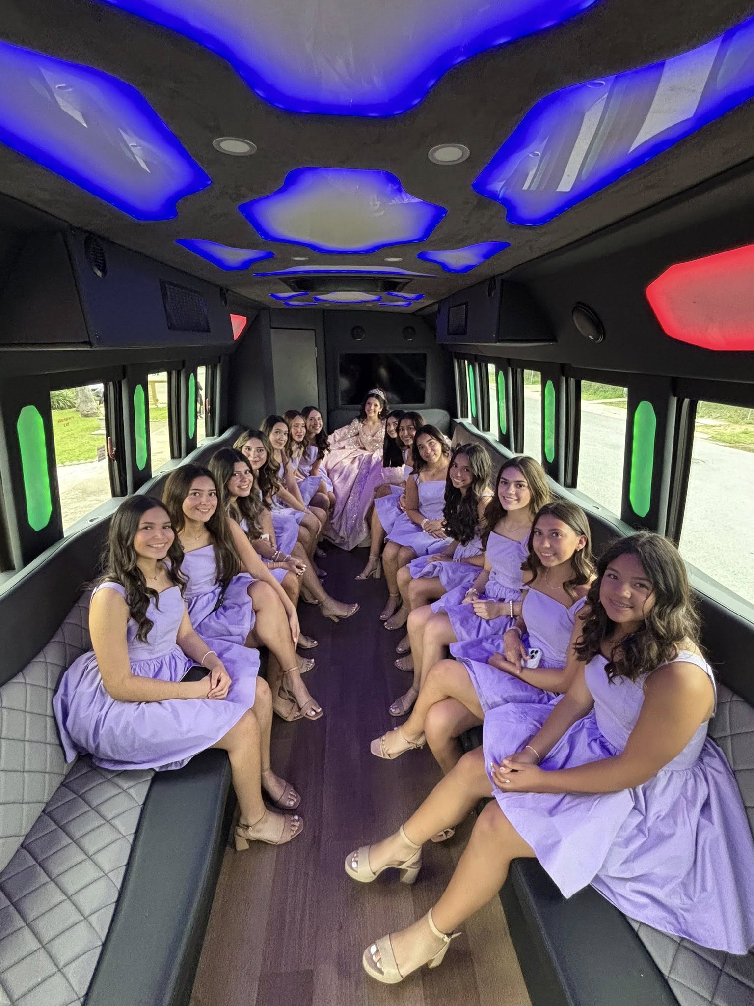RM Luxury Coaches is Best Limousine Service Provider of McAllen