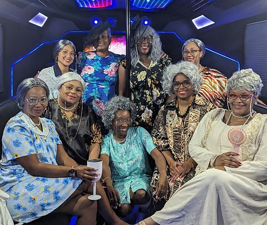 Black Clover Party Buses is Best Limousine Service Provider of Garland