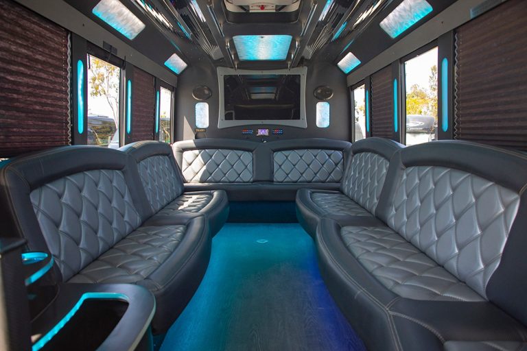 Illustrative group transportation for Kennewick Limousine Service in Kennewick, Benton County, Washington